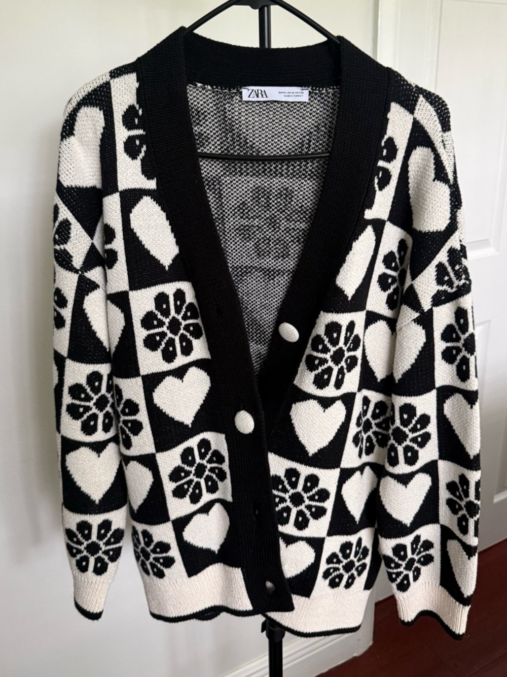 ZARA Black & White Checkerboard Floral Heart Cardigan